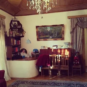 Maris House Konukevi